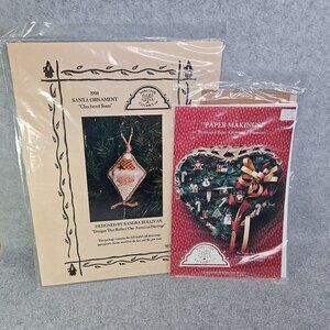 Homespun Elegance Checkered Santa and Paper Makings Xmas Orns Lot of 2 Vtg Seald